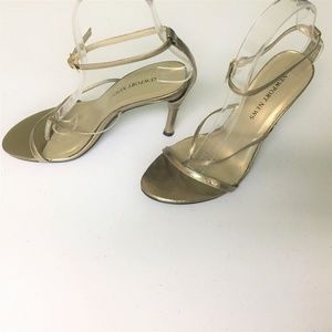 Gold metallic, leather-look heel sandal